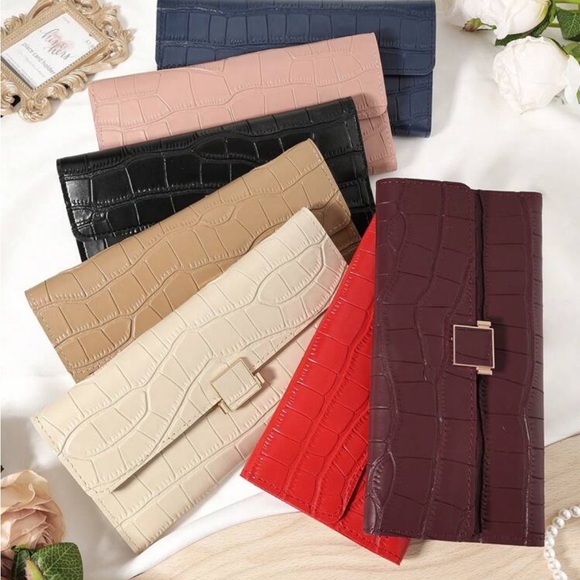 ⚠️Clearance Elegant Burgundy / Wine Red Crocodile-Embossed Clutch Long Wallet - Picture 3 of 8